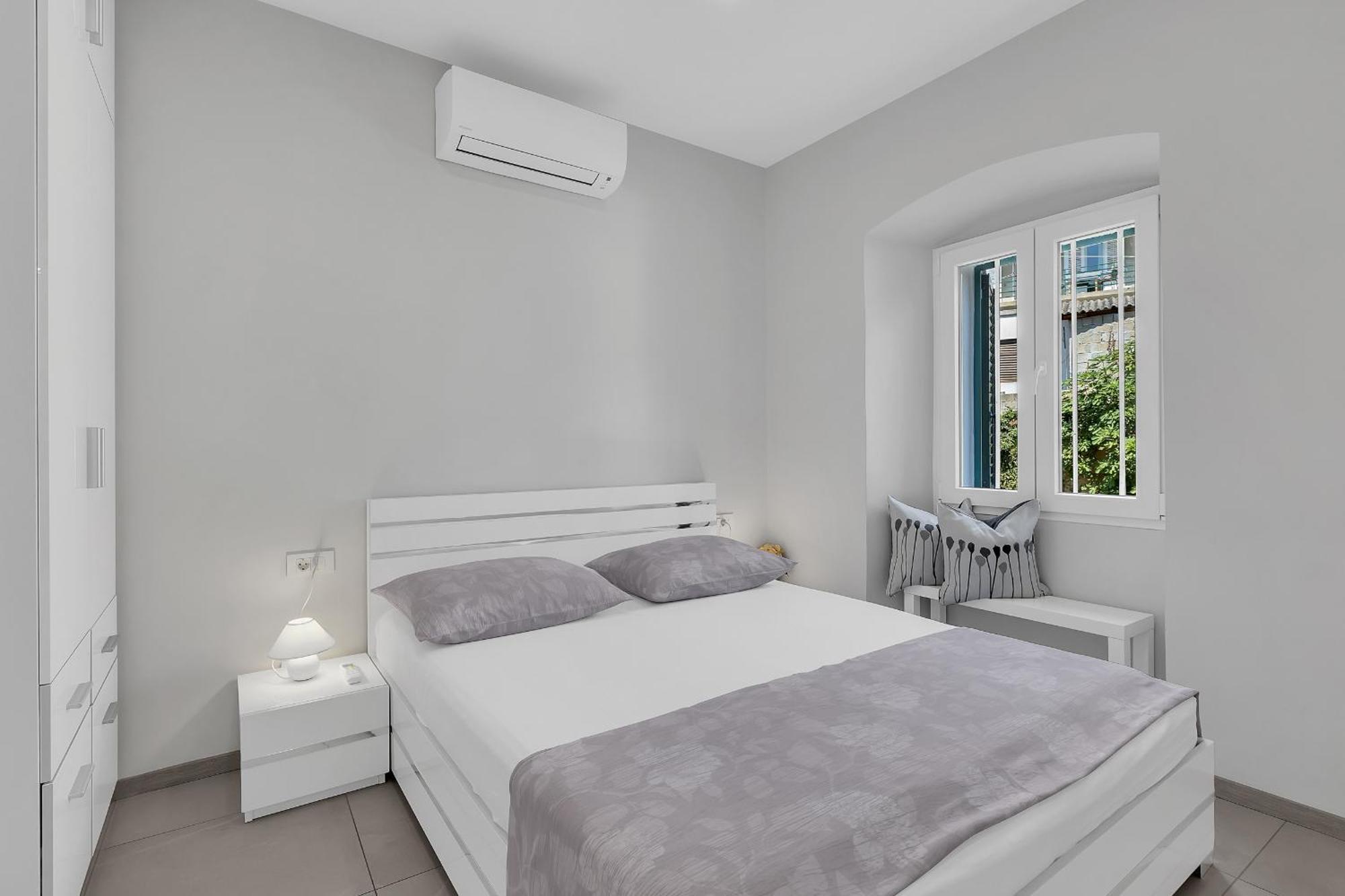 City Center Apartment Dvor Kalalarga Makarska Exterior photo