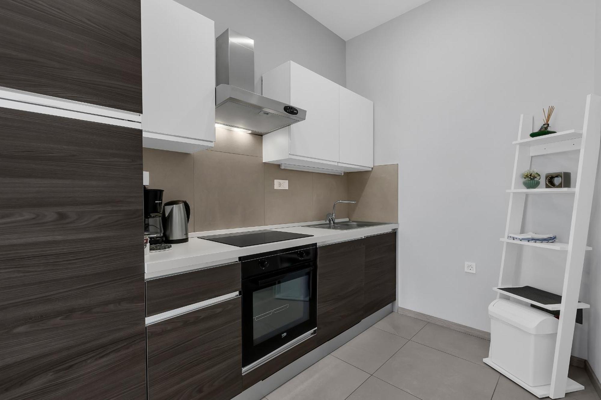 City Center Apartment Dvor Kalalarga Makarska Exterior photo