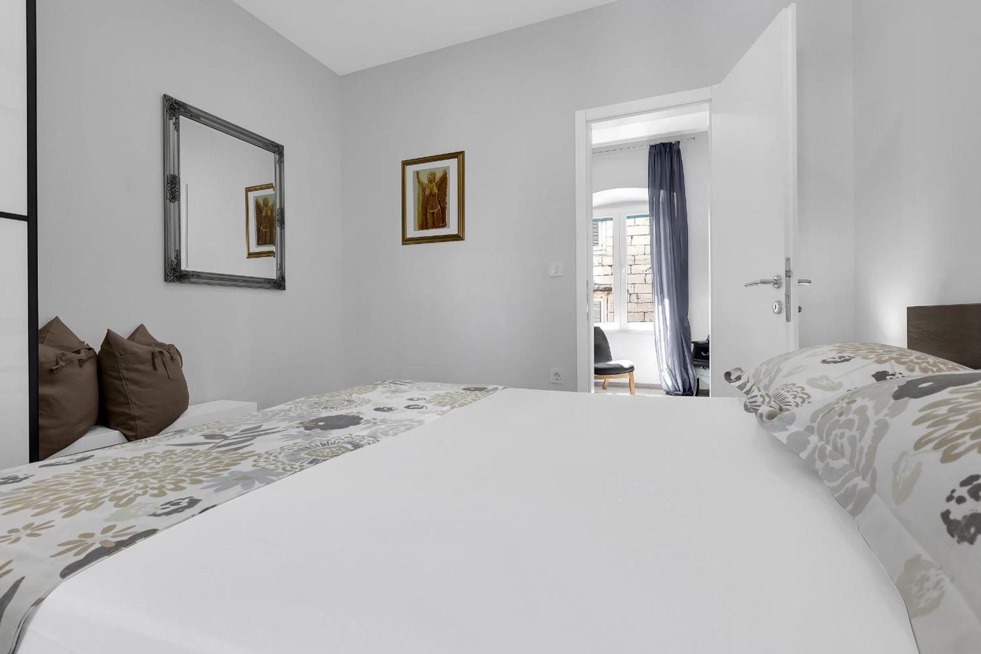 City Center Apartment Dvor Kalalarga Makarska Exterior photo